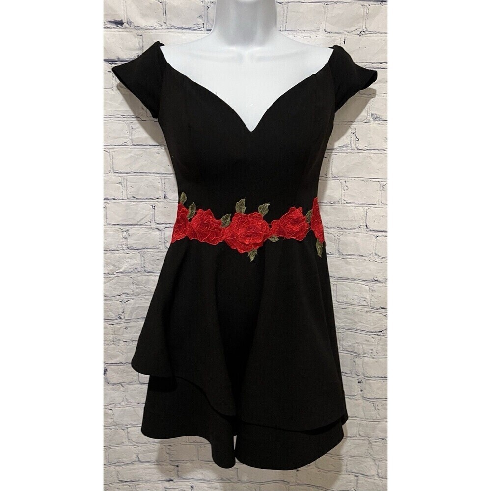 Camille la Vie Black Embroidered Roses Party homecoming Prom Dress 3/4